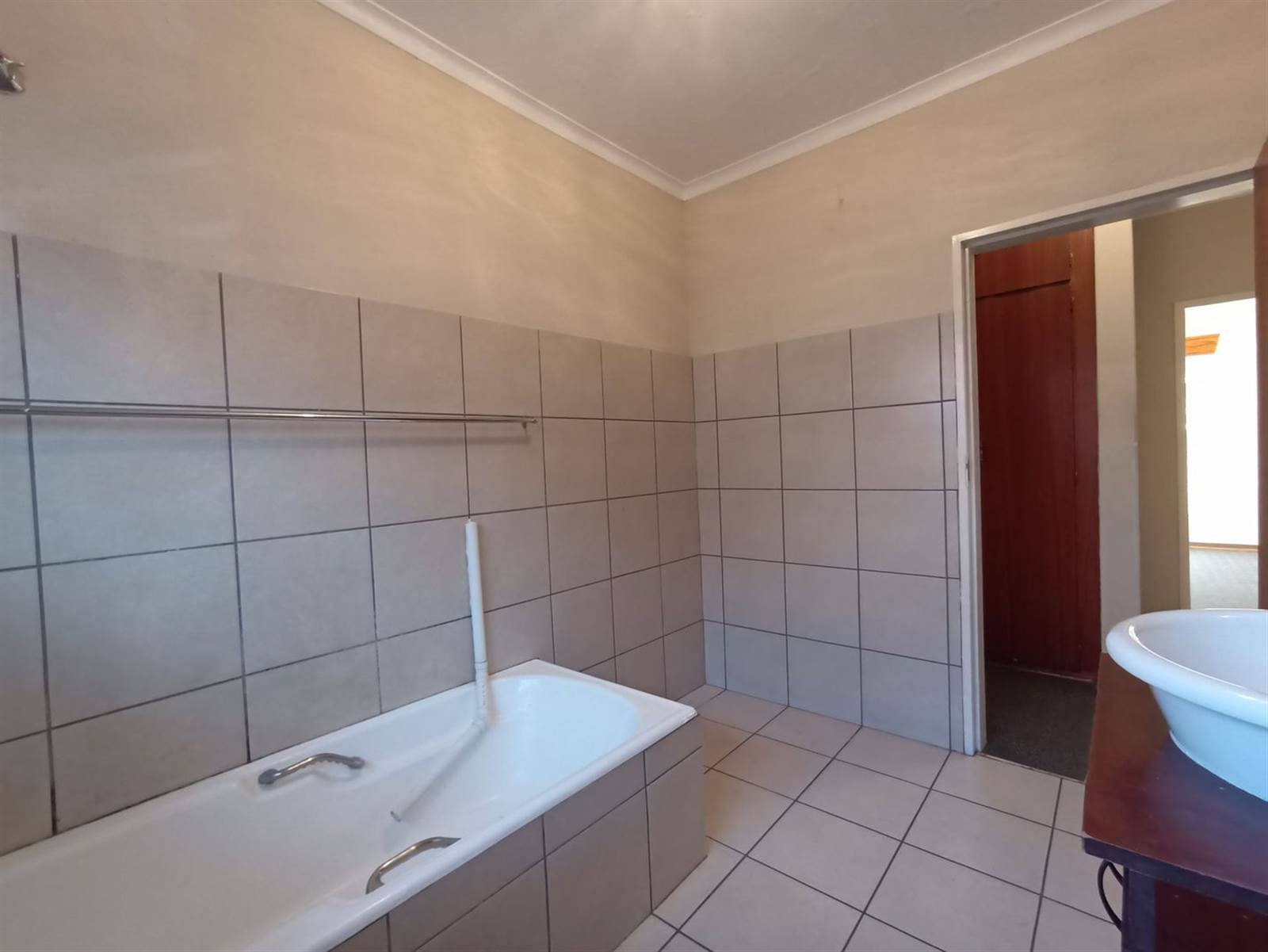 3 Bed Simplex in Potchefstroom Central photo number 14