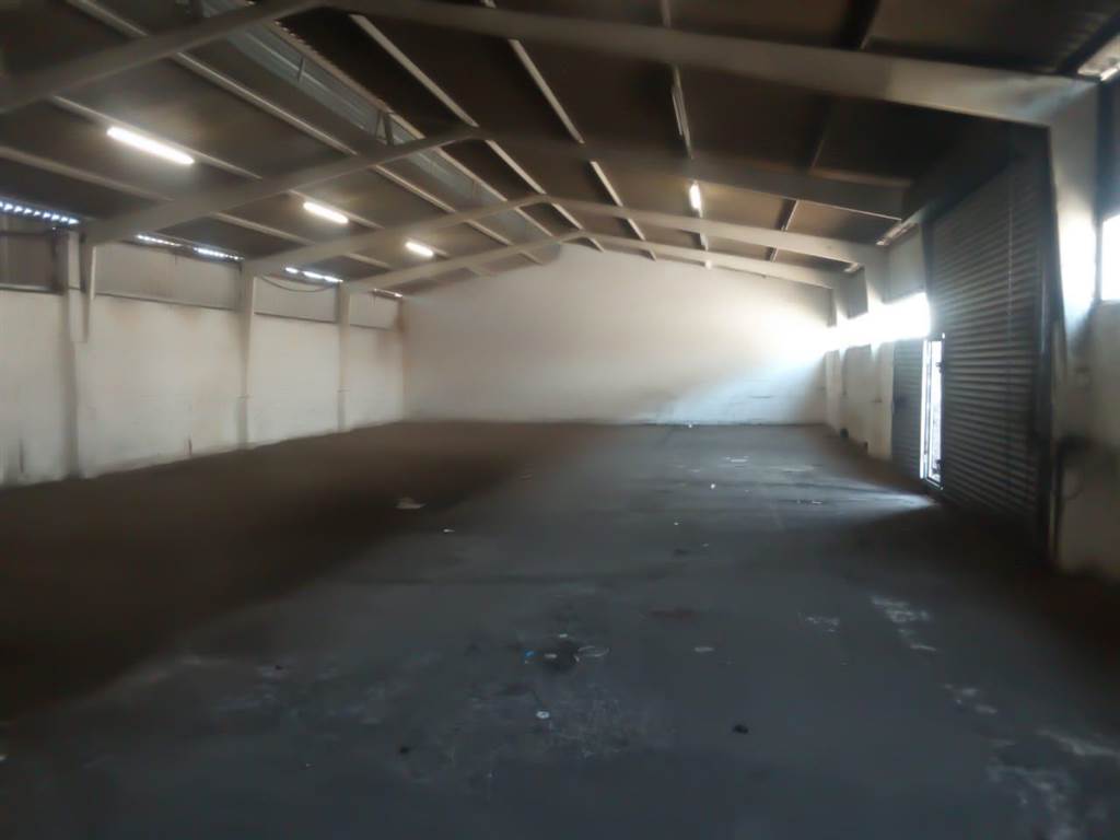 325  m² Industrial space in Pinetown Central photo number 4
