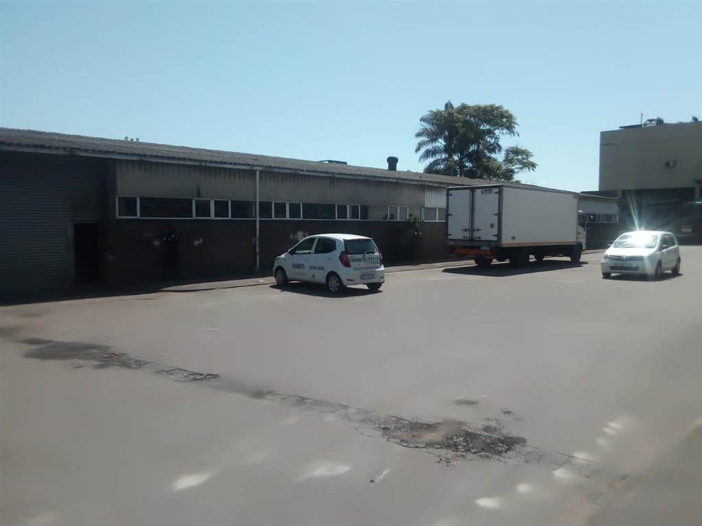325  m² Industrial space in Pinetown Central photo number 2