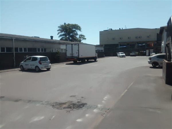 325  m² Industrial space in Pinetown Central