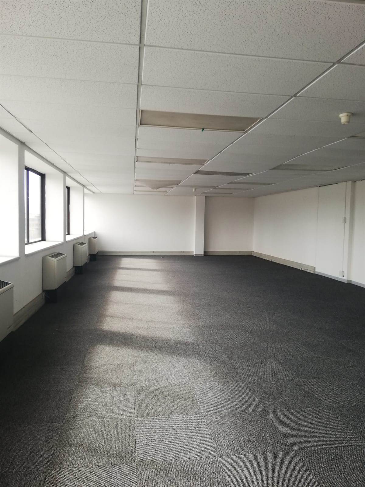 137  m² Office Space in Bellville Central photo number 1