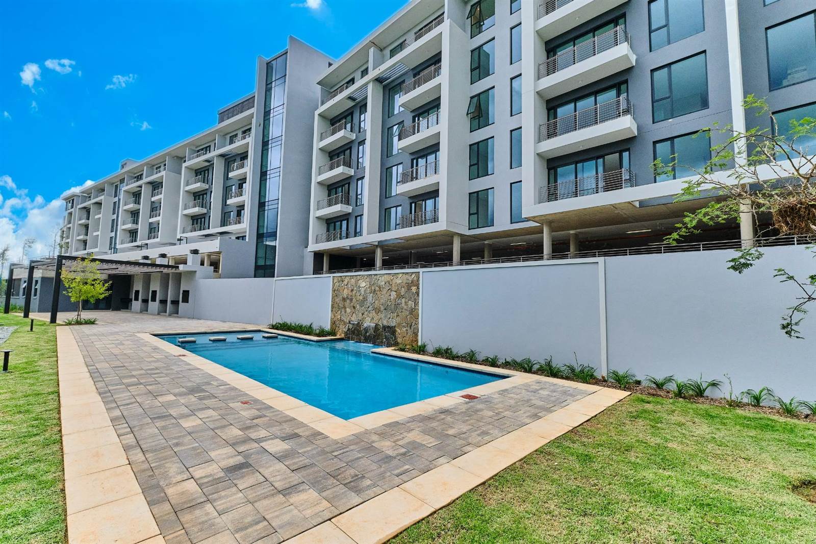 2 Bed Apartment in Sandton City photo number 26