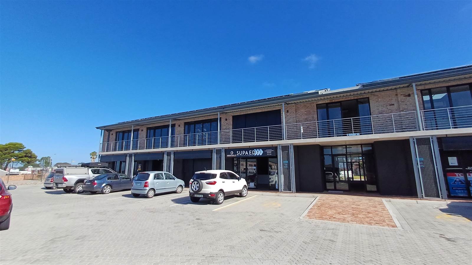 372  m² Commercial space in Fairview photo number 13