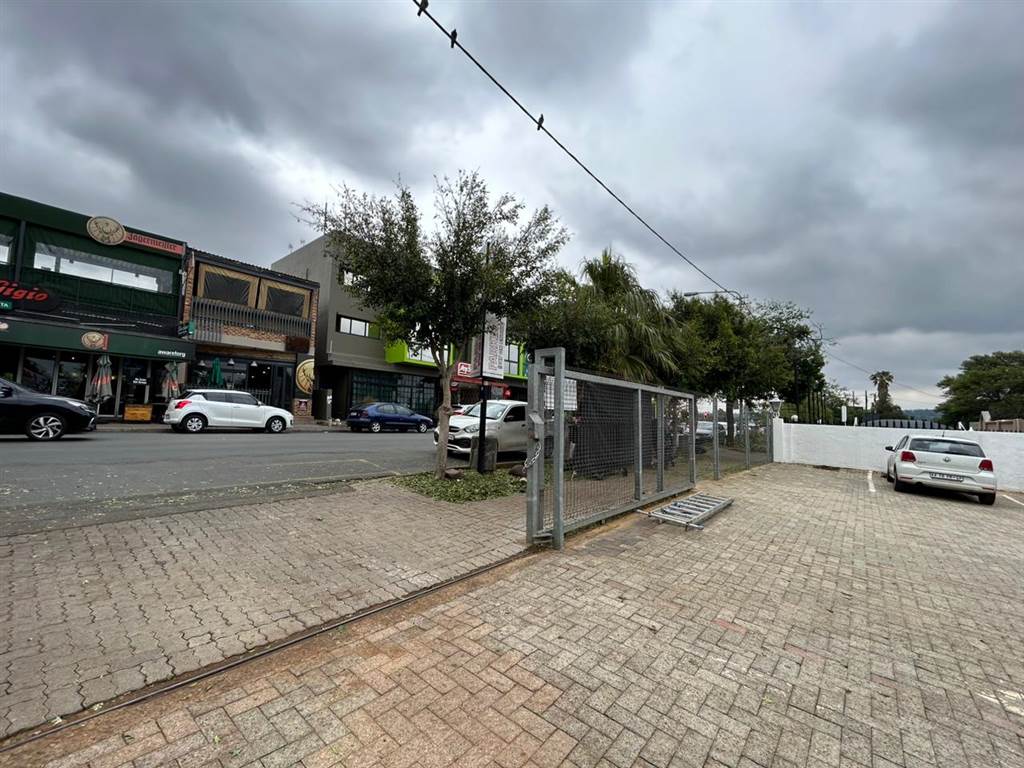 70  m² Commercial space in Greenside photo number 3