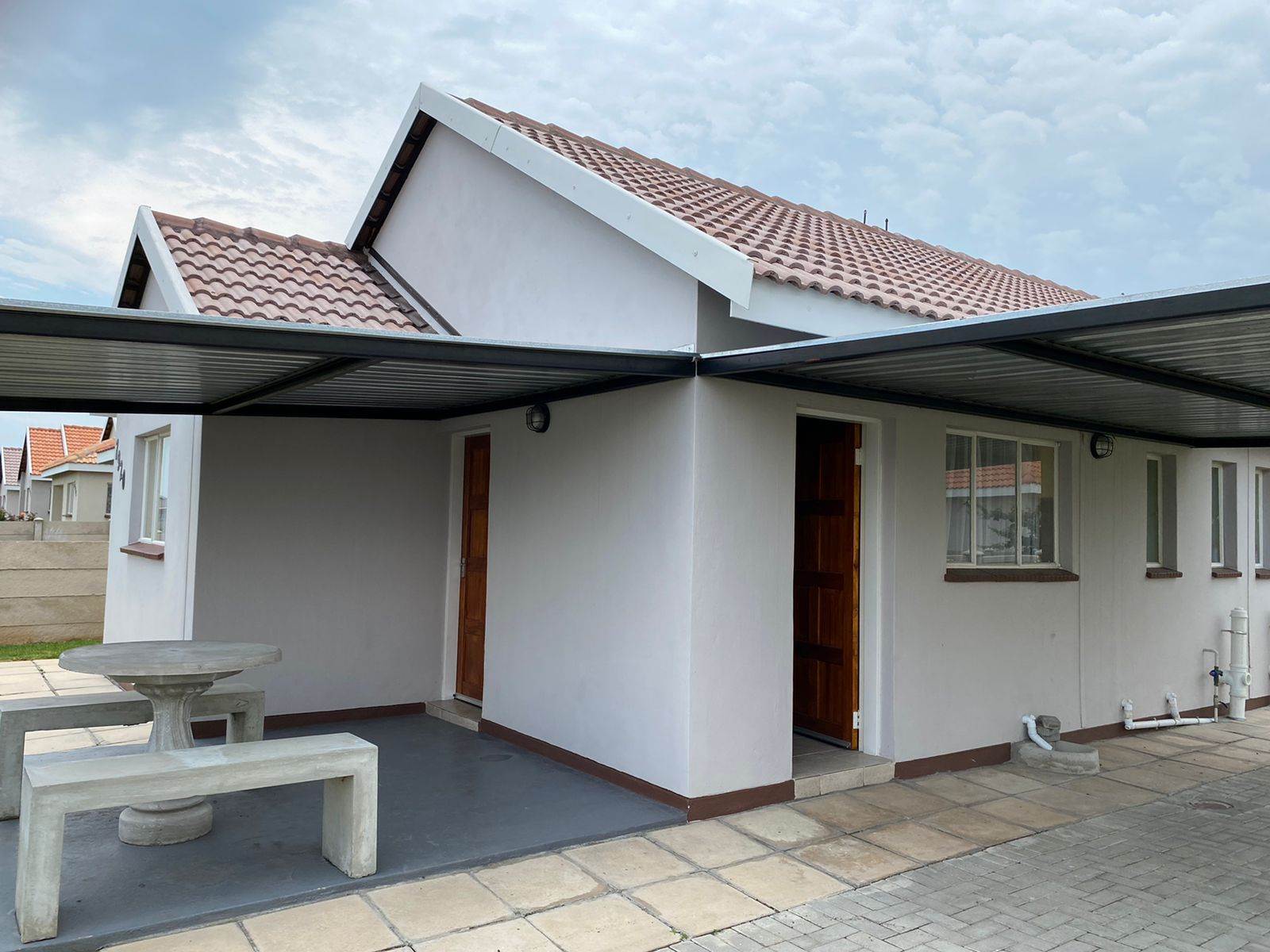 4 Bed House in Rustenburg North photo number 1