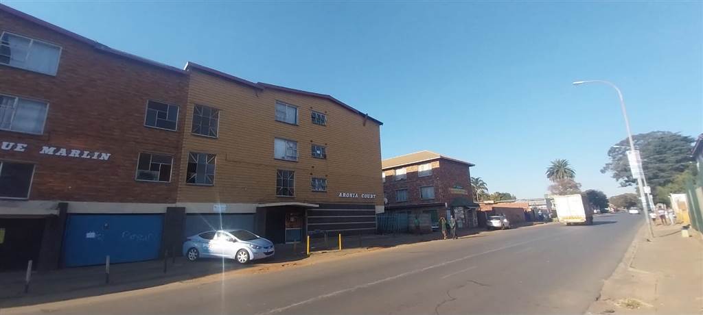 1 Bed Apartment in Kempton Park West photo number 17