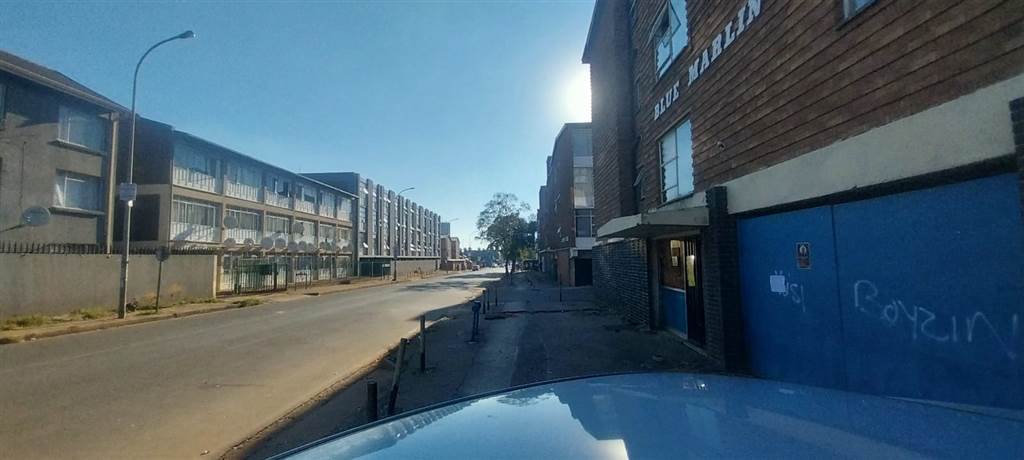 1 Bed Apartment in Kempton Park West photo number 15