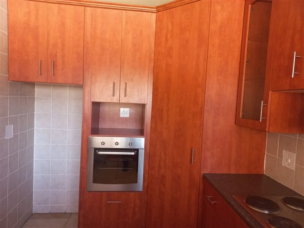 2 Bed Flat in Richmond Hill