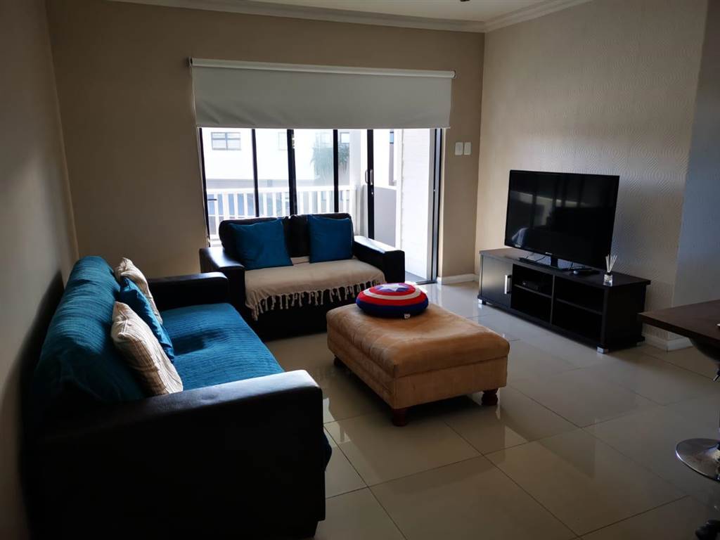 2 Bed Apartment in Pinelands photo number 3