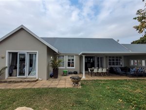 4 Bed House in Caledon Estate