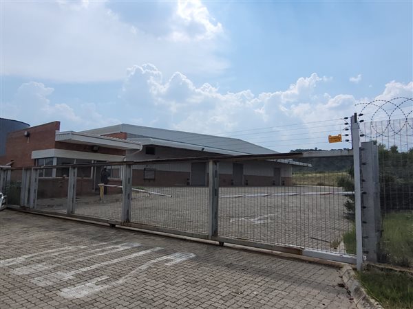 4 555.8 m² Commercial space 4 555.8 m² Commercial space