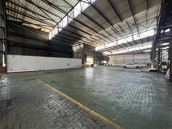 1150  m² Industrial space