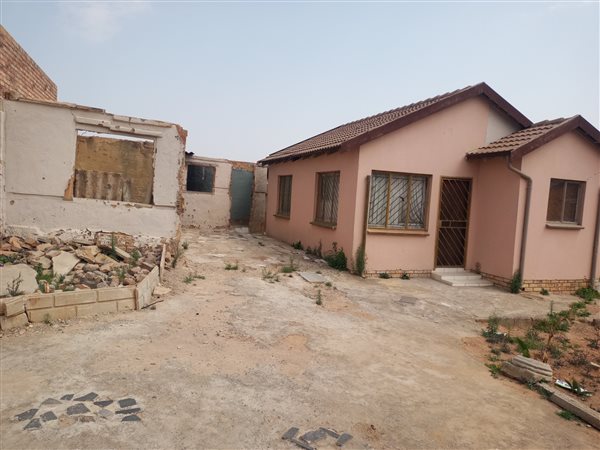 2 Bedroom House 2 Bedroom House