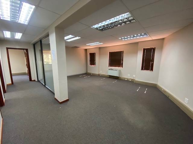 142  m² Office Space in Lyttelton Manor photo number 3