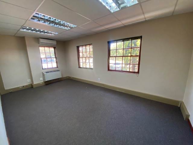 142  m² Office Space in Lyttelton Manor photo number 9