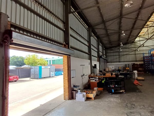 1 260 m² Industrial space 1 260 m² Industrial space