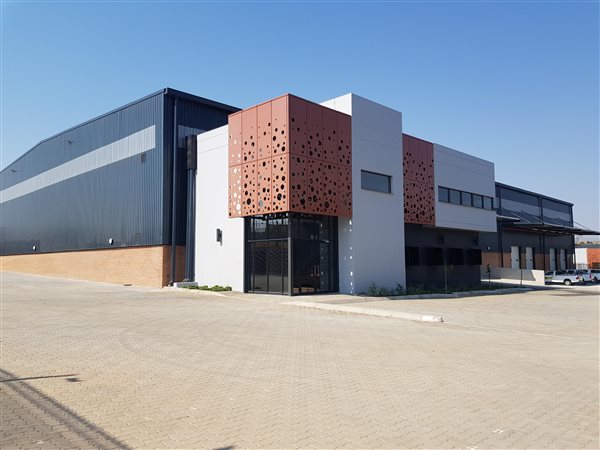 3259  m² Industrial space in Louwlardia