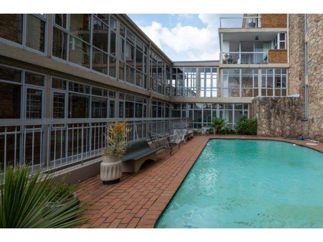 3 Bed Apartment in Linksfield photo number 4