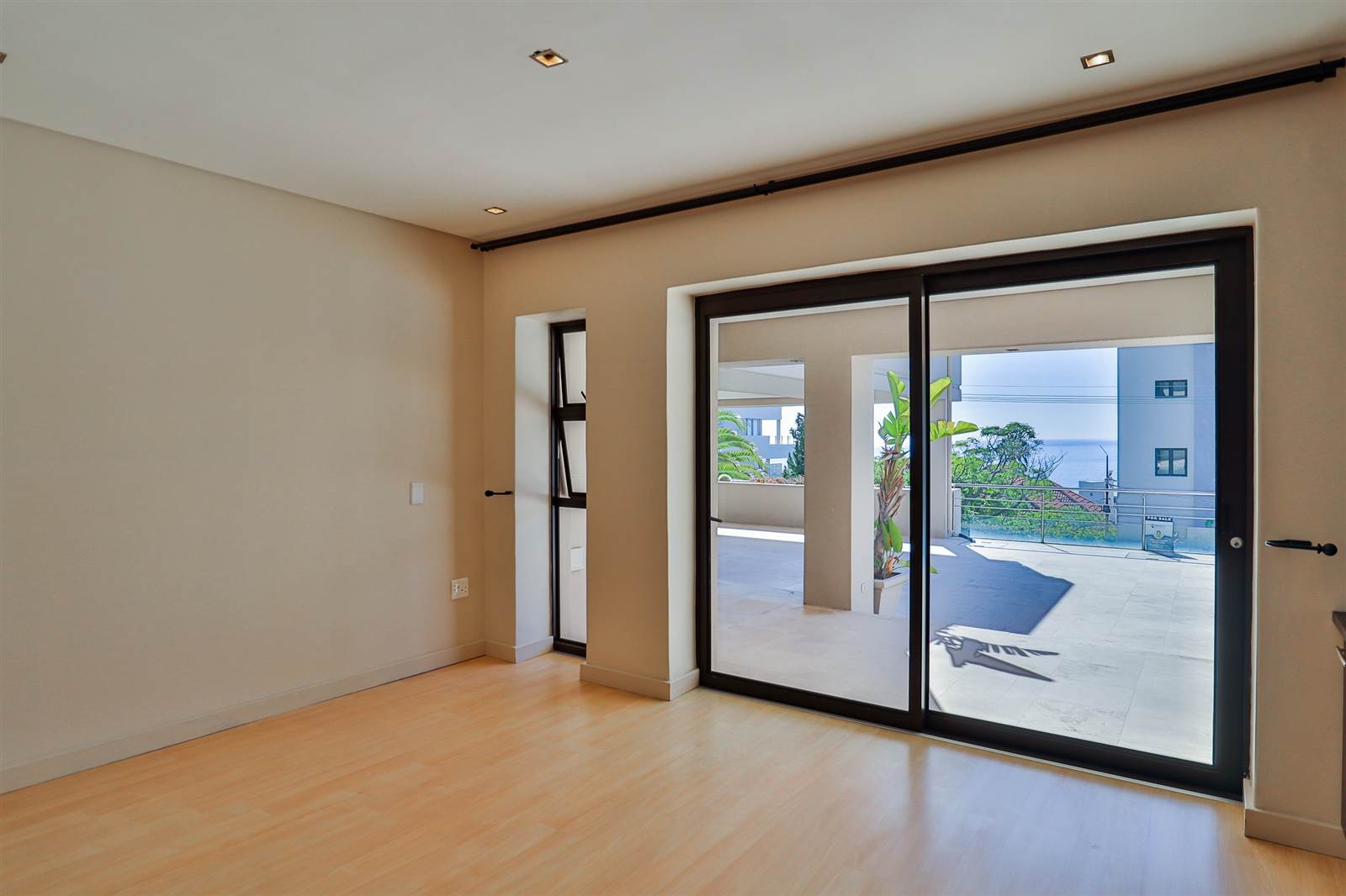 6 Bed House in Bantry Bay photo number 19
