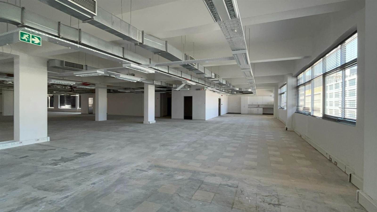 904  m² Office Space in Foreshore photo number 3