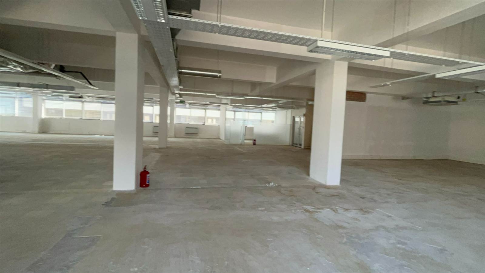904  m² Office Space in Foreshore photo number 10