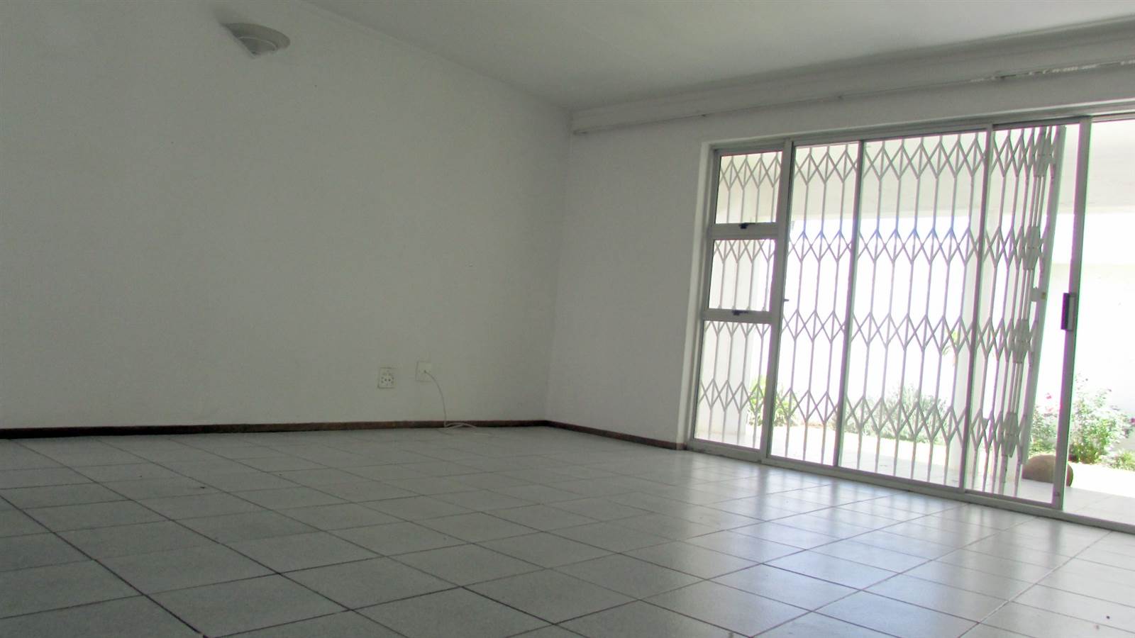 3 Bed Townhouse in Bo Dorp photo number 3