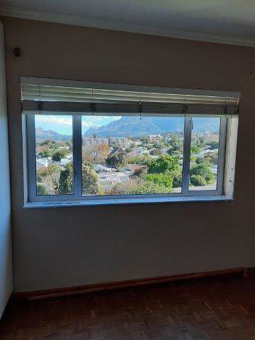 2 Bed Apartment in Wynberg Upper photo number 14