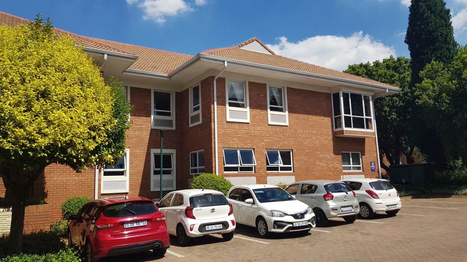 368  m² Office Space in Bedfordview photo number 2