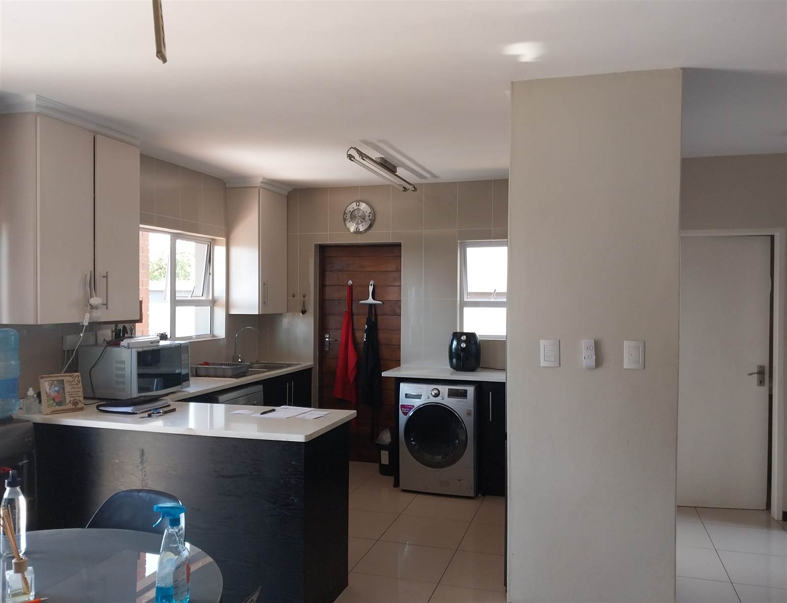 3 Bed Apartment in Alewynspoort photo number 2