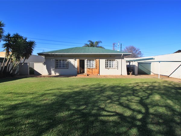 4 Bedroom House 4 Bedroom House