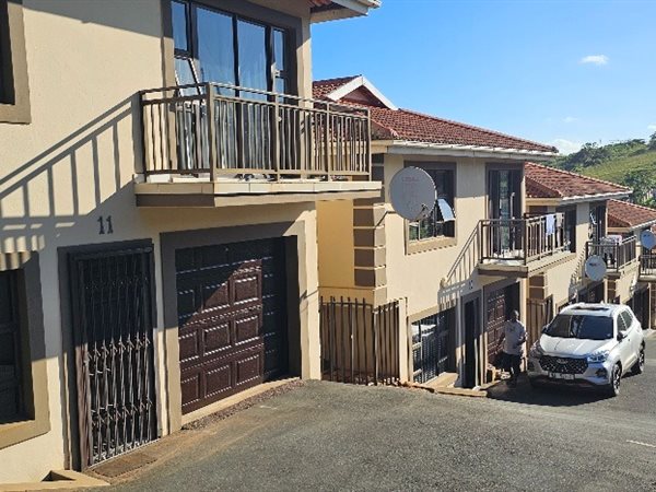 3 Bedroom Townhouse 3 Bedroom Townhouse