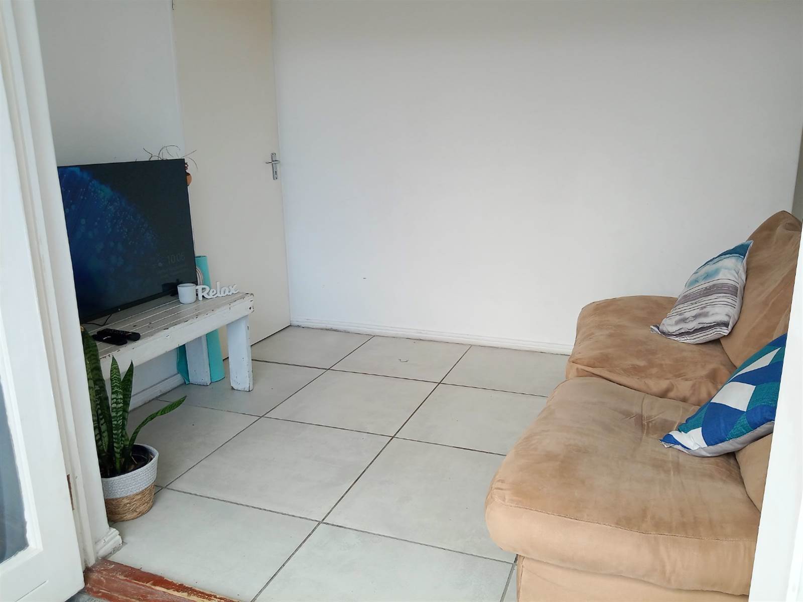 1 Bed Apartment in Fish Hoek photo number 14