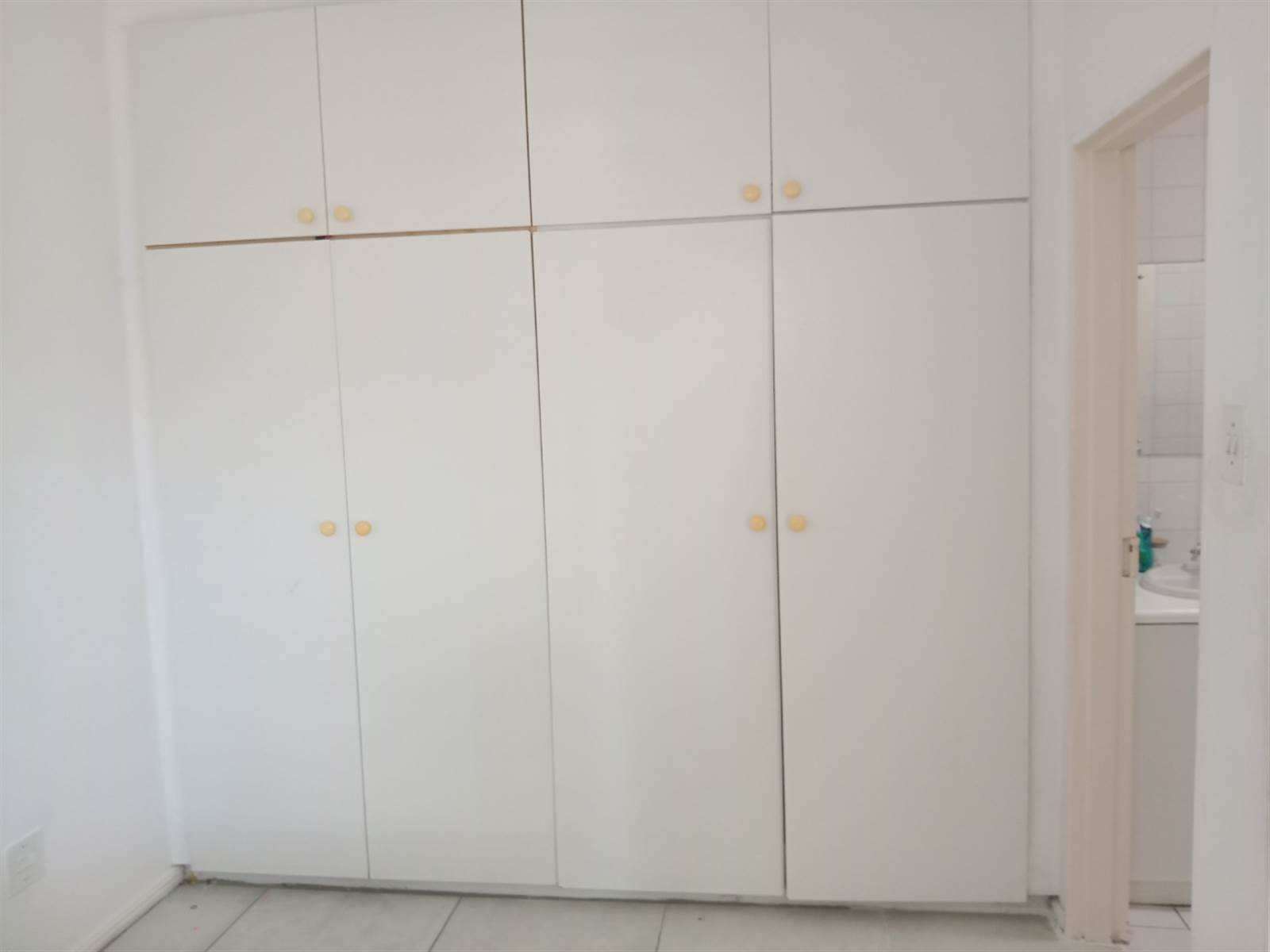 1 Bed Apartment in Fish Hoek photo number 24