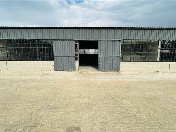 350  m² Industrial space