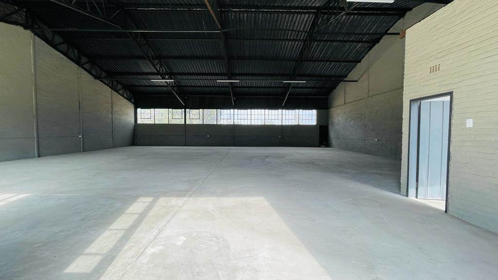 350  m² Industrial space in Krugersdorp North photo number 4