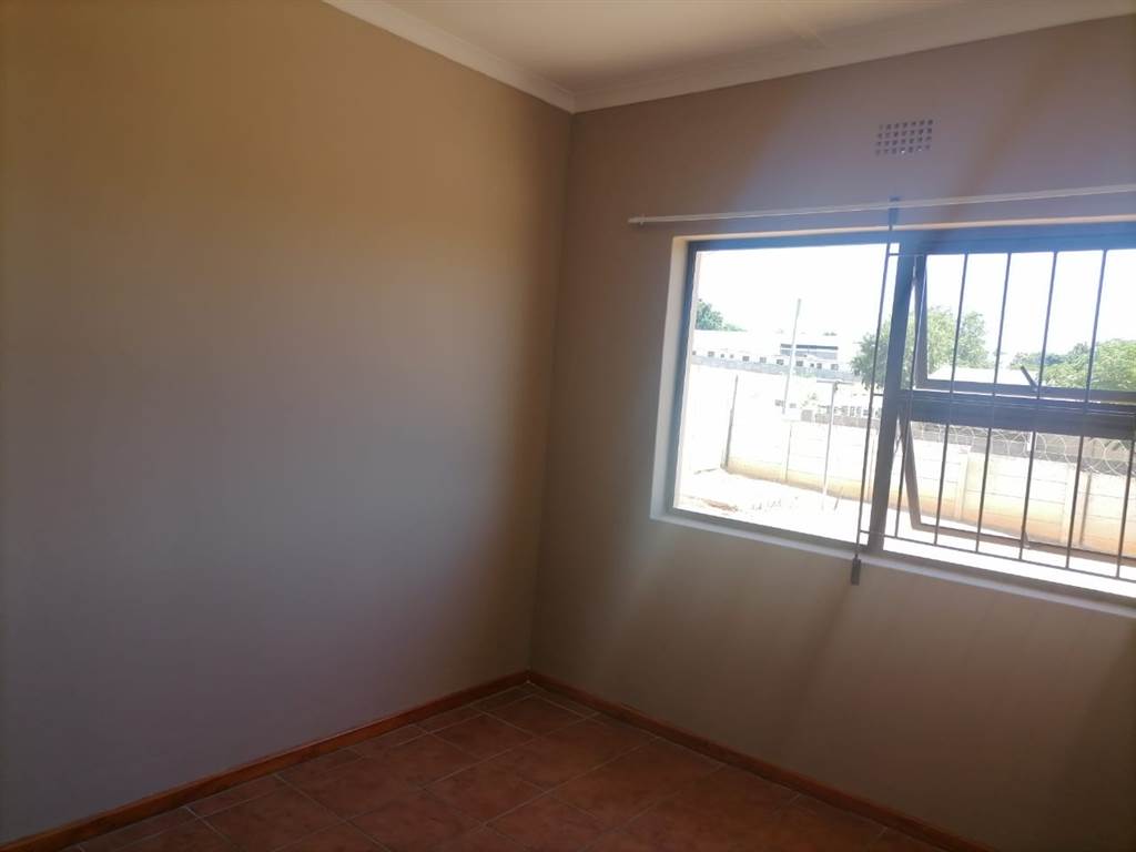 3 Bed House in Piketberg photo number 25