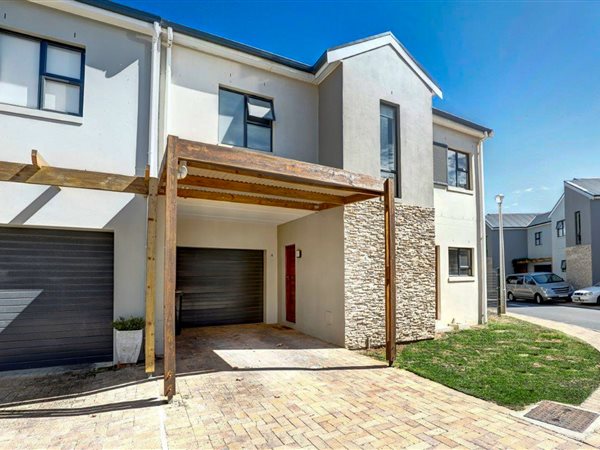 3 Bed House in Rosedale Estate