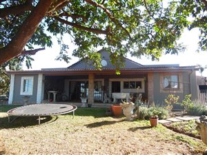 5 ha Smallholding in Izotsha