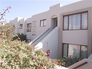 2 Bed Apartment in Marais Steyn Park