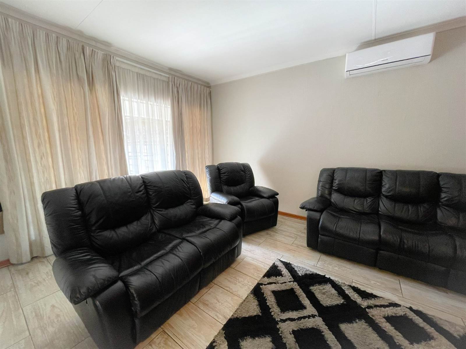 3 Bed House in Benoni Central photo number 10