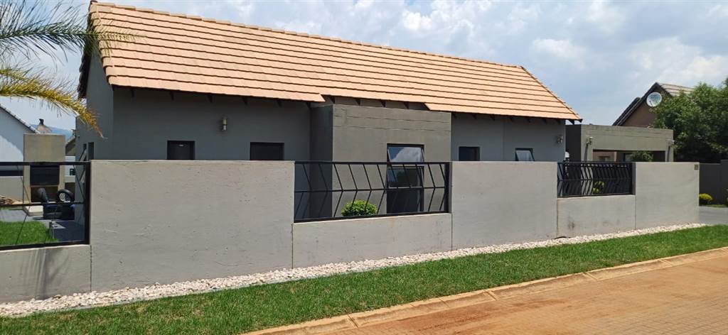 3 Bed House in Leloko photo number 20