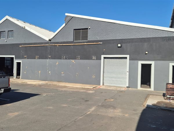 1 635 m² Industrial space 1 635 m² Industrial space