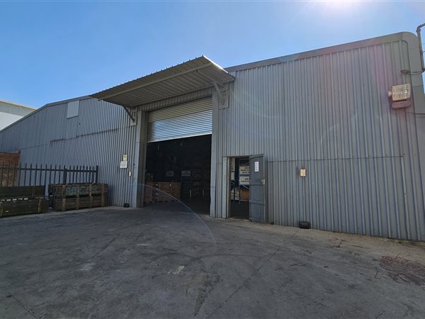 1 200  m² Industrial space