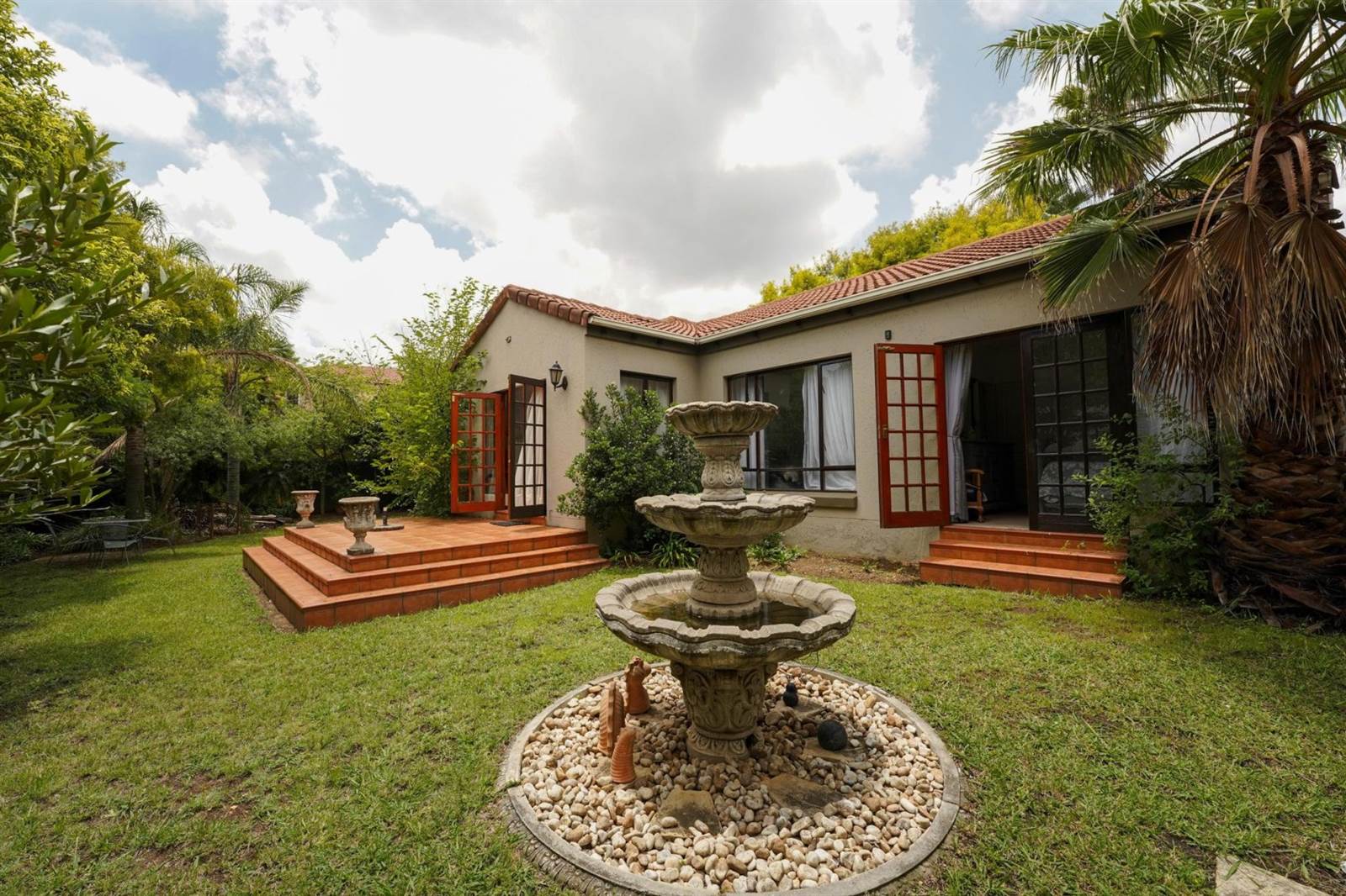3 Bed House in Douglasdale photo number 1