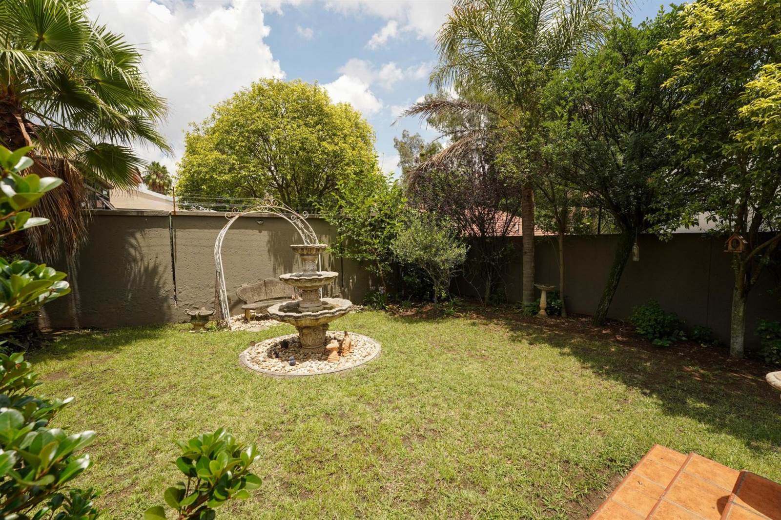 3 Bed House in Douglasdale photo number 23