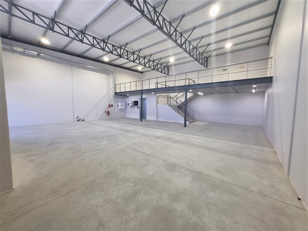 280  m² Industrial space