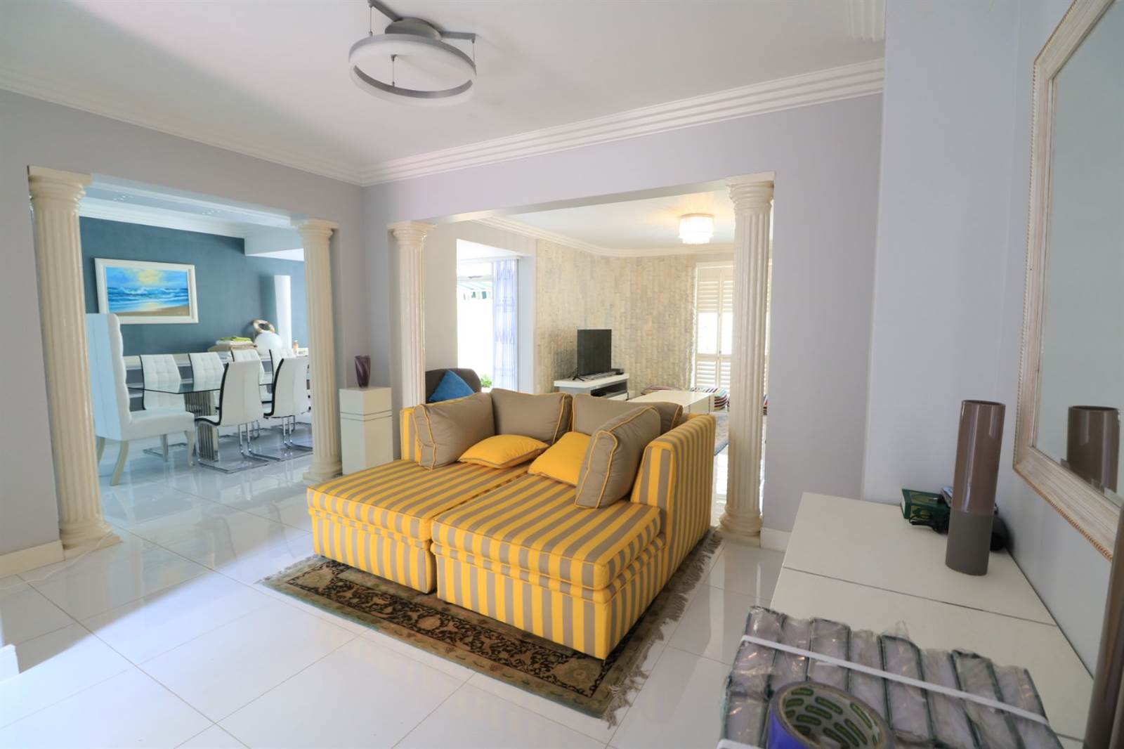 5 Bed Townhouse in Umhlanga Rocks photo number 1