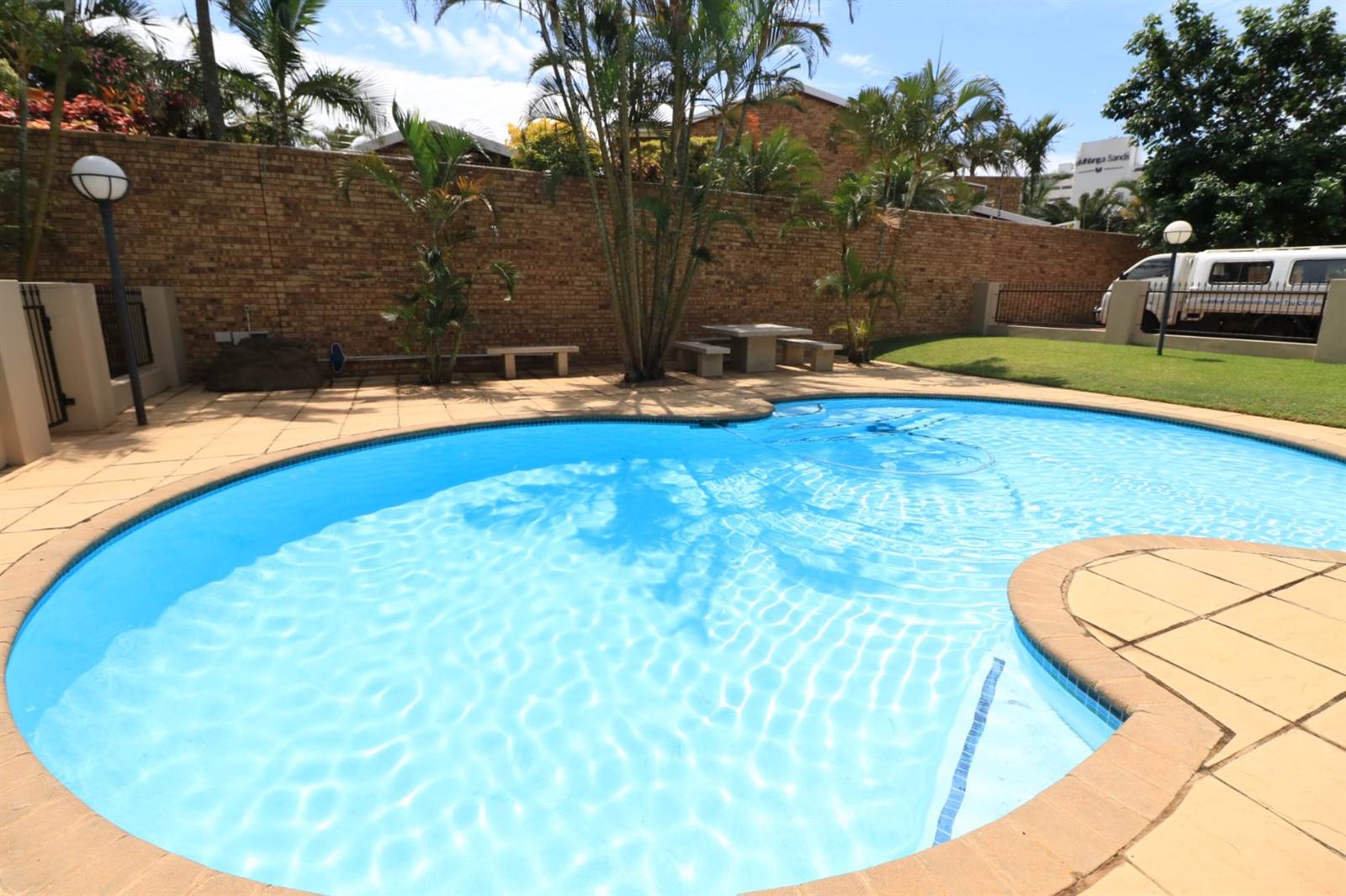 5 Bed Townhouse in Umhlanga Rocks photo number 4