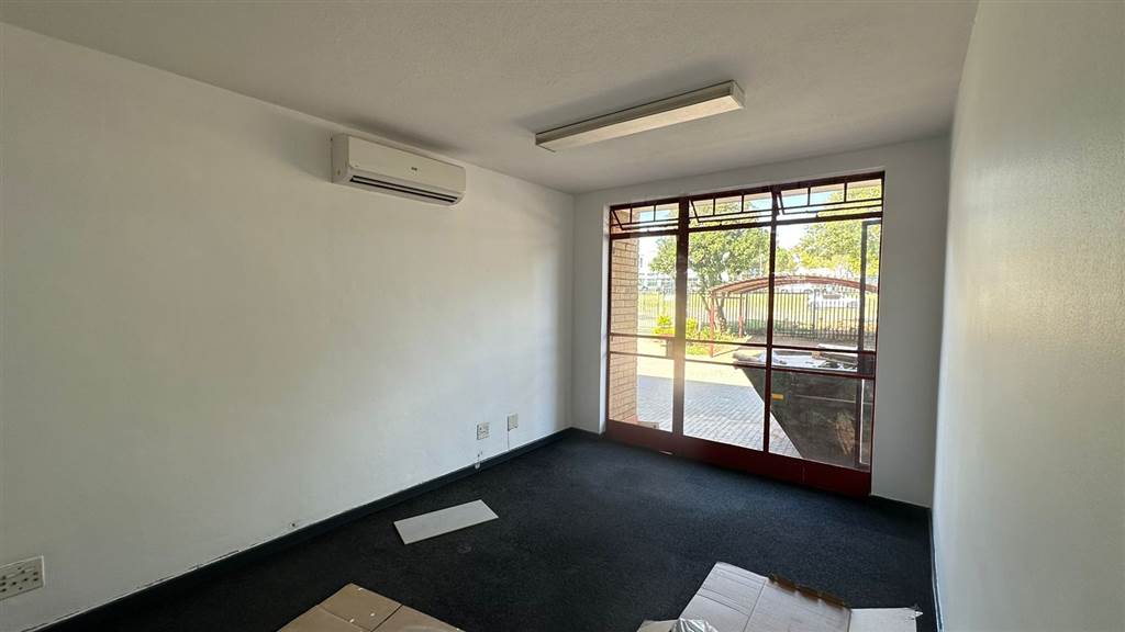 380  m² Commercial space in Highveld photo number 11