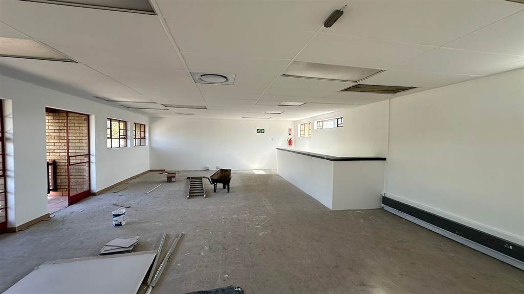 380  m² Commercial space in Highveld photo number 13